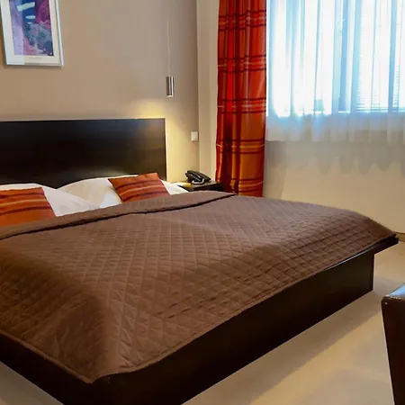 Aston Ξενοδοχείο