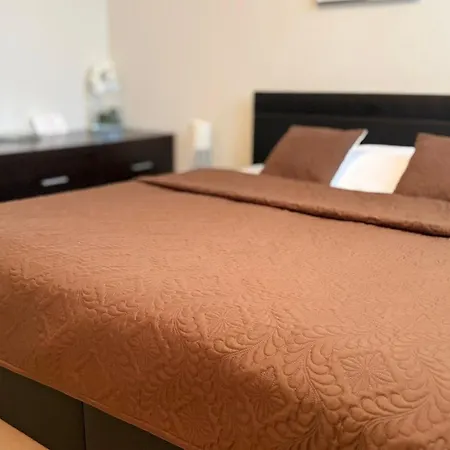 Aston 3* Μπρατισλάβα