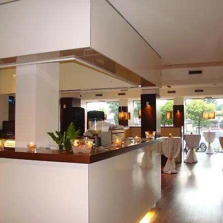 Aston Hotel 3*