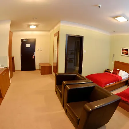 Aston 3* Μπρατισλάβα