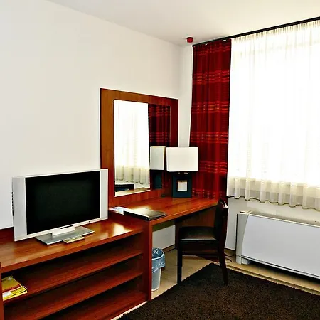 Aston Pressburg