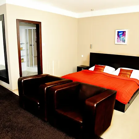 Aston 3* Pressburg